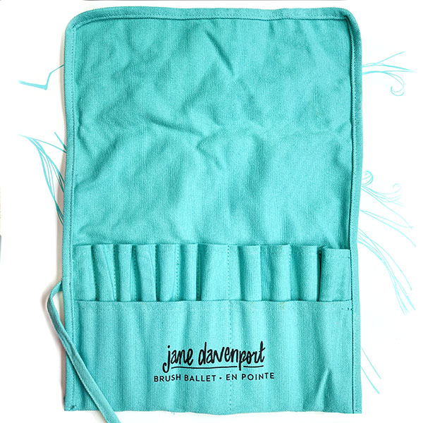 Jane Davenport Art Supplies Travel Wrap pennemappe