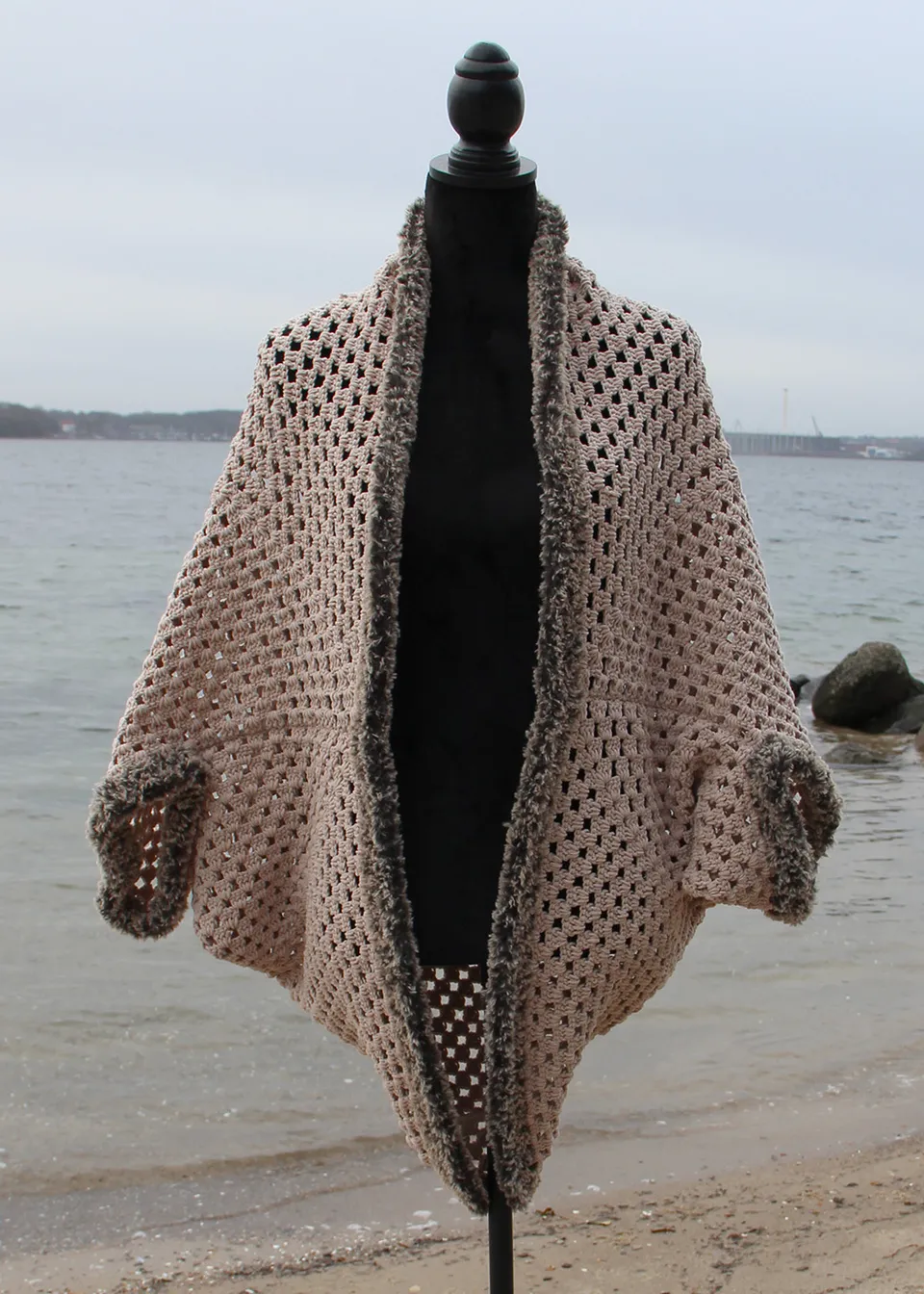 Go Handmade Granny Square Shrug hekleoppskrift