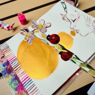 Jane Davenport Tentōmushi glasspenn kirsebærblomst