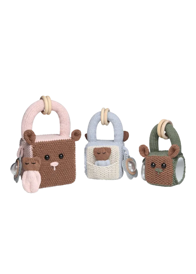 Go Handmade Activity-cubes strikkeoppskrift kube