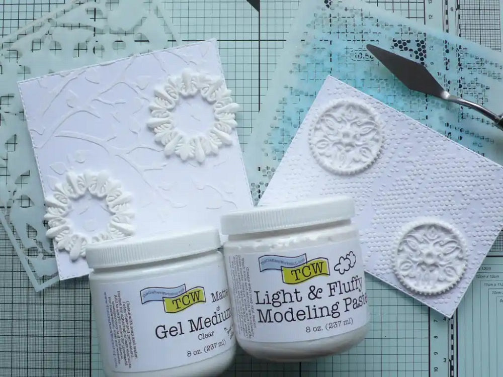 The Crafters Workshop TCW9004 Light & Fluffy strukturpasta 236 ml hvit