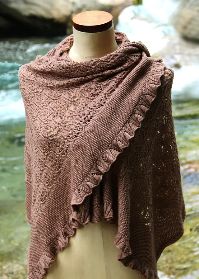 Go Handmade Isabella strikkeoppskrift sjal 75x85 cm